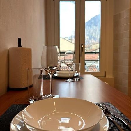 Comfy Apartment In Lecco 2 ภายนอก รูปภาพ