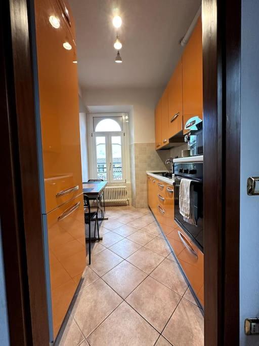 Comfy Apartment In Lecco 2 ภายนอก รูปภาพ
